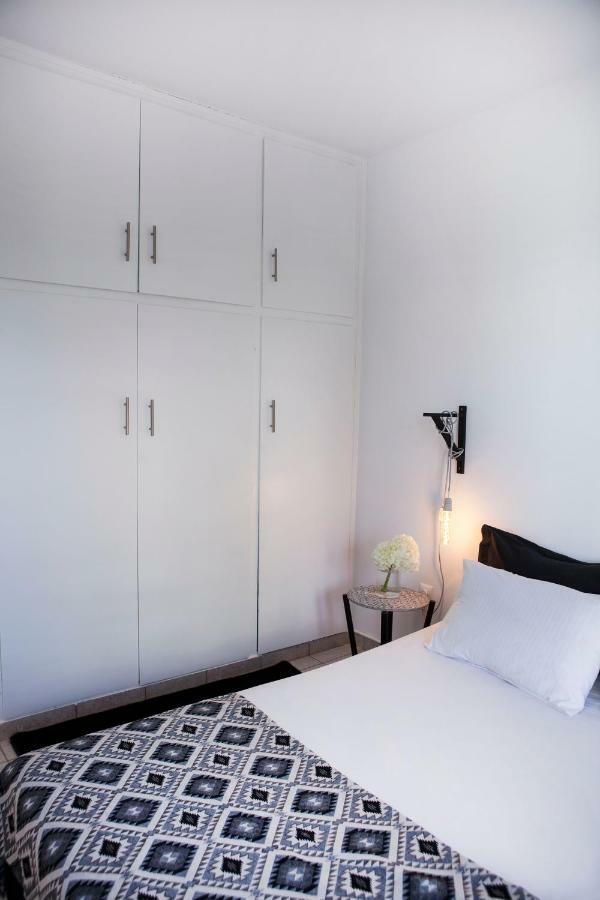 Daire Located Executive In Maroussi. *